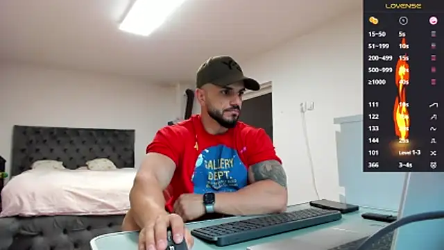 supermanboy94 online show from April 30, 5:47 am