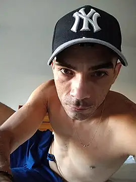 sexyboycolombi4 online show from July 28, 10:09 pm