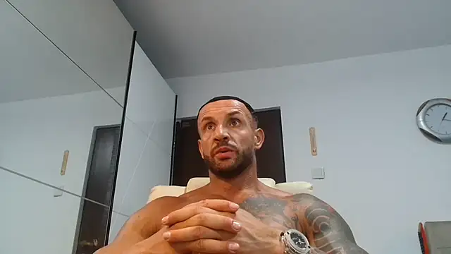 Magnificmuscles89 online show from July 17, 10:38 pm