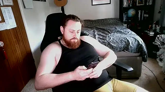 Hairy Guy30 online show from July 1, 7:36 pm