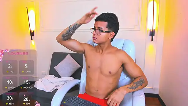 Paradise boy s online show from May 11, 1:57 pm
