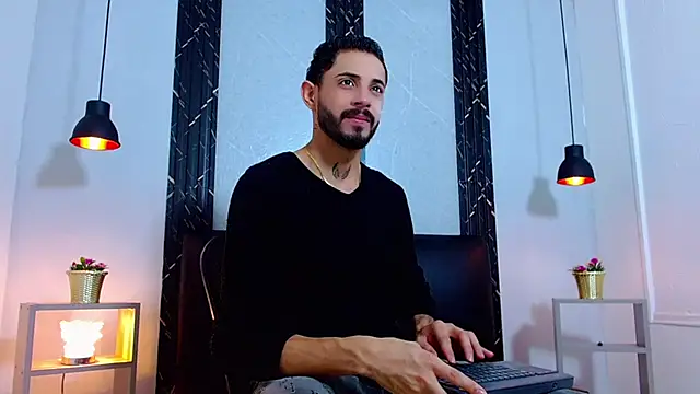 Erick Wall online show from July 28, 11:17 am