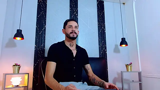 Erick Wall online show from July 25, 2:19 am