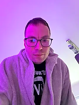 Schnubby1 online show from May 12, 4:48 pm