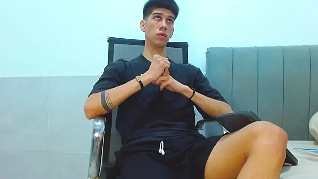 jhony-sex online show from May 8, 7:20 am