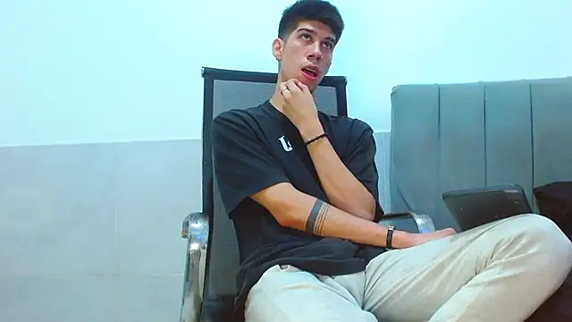jhony-sex online show from May 1, 3:10 am