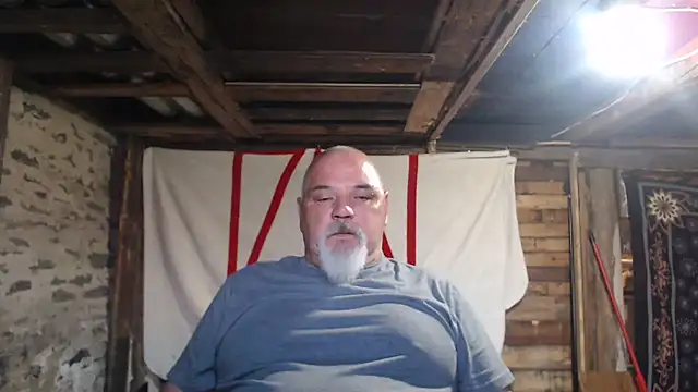 Newfiesausage1972 online show from May 18, 12:00 pm