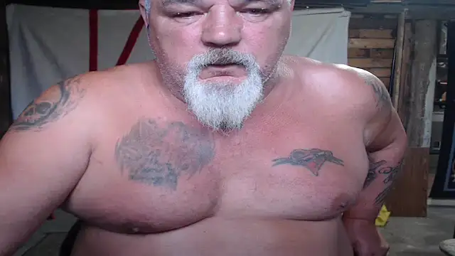Newfiesausage1972 online show from July 19, 7:42 pm