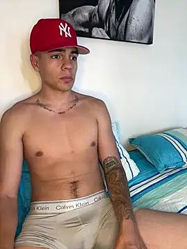 santiago sosa24 online show from May 7, 9:04 pm