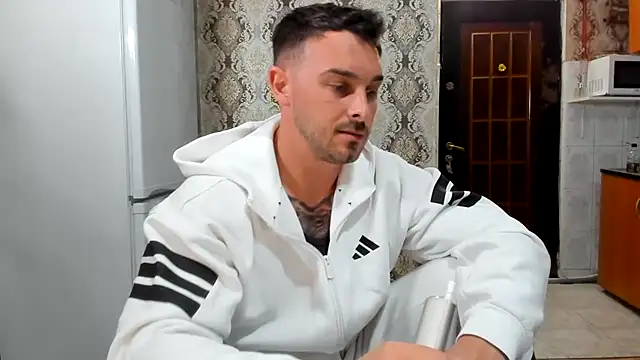 Jonmusclemaster online show from May 13, 8:39 pm