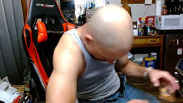 tongueispowerr6d9 online show from July 25, 7:27 am