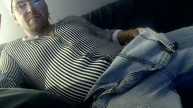 Vinyboy69 online show from May 16, 3:15 am