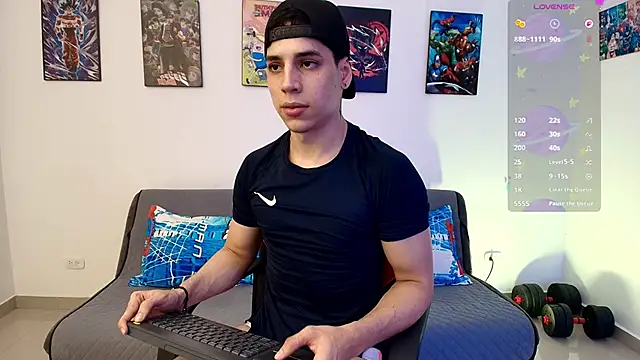 jonathanjoestar  online show from May 10, 12:45 am