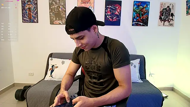 jonathanjoestar  online show from May 7, 10:10 pm