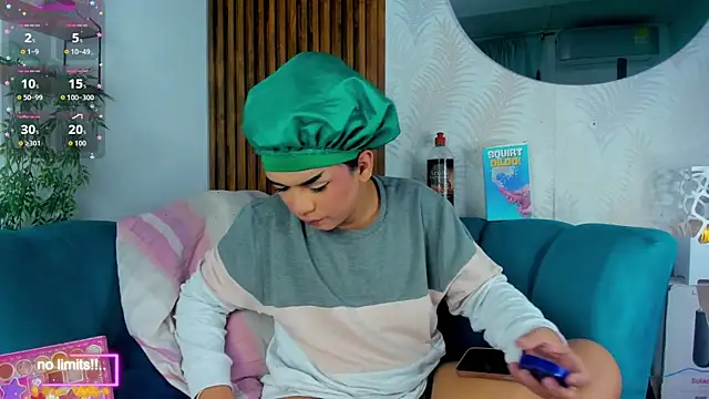 yossi peach cute online show from May 2, 9:06 pm