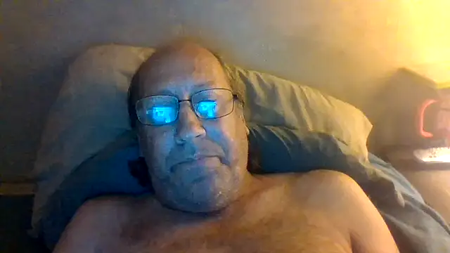 hornyrich69 online show from August 4, 8:35 pm