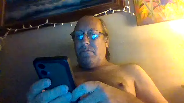 hornyrich69 online show from August 3, 4:33 am