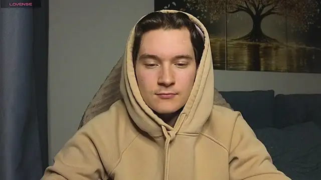MoreRealAlex online show from July 22, 10:24 pm