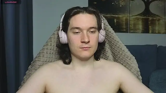 MoreRealAlex online show from July 26, 2:30 am