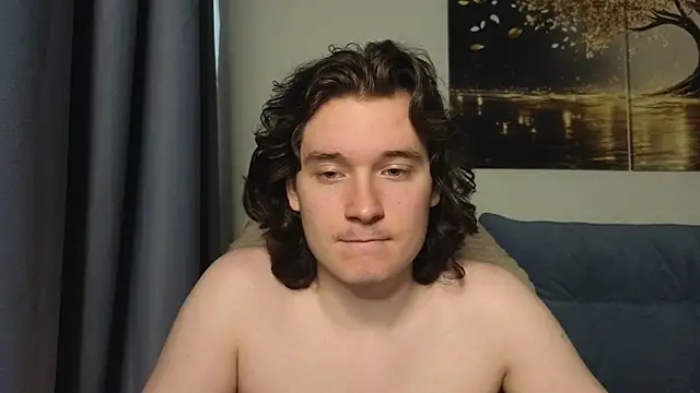 MoreRealAlex online show from June 21, 5:51 pm