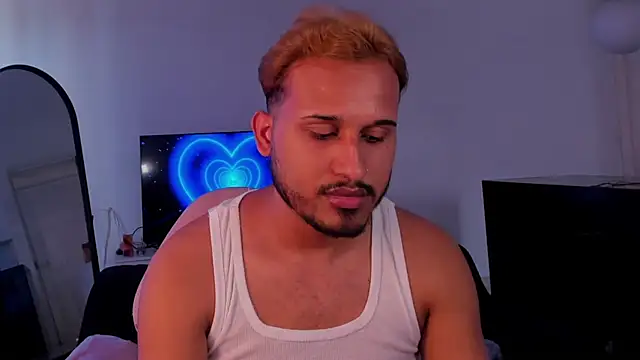 SubmissiveHorny online show from July 31, 12:48 pm