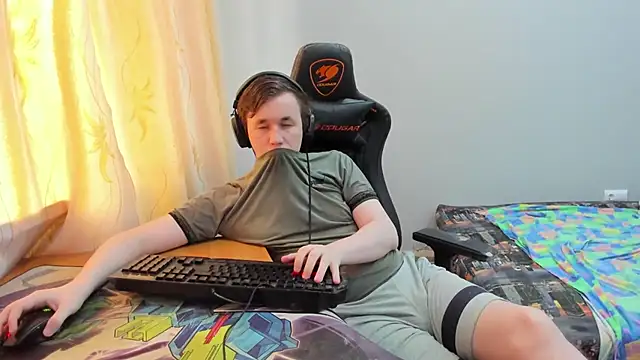 iliaskrislove online show from July 24, 2:09 am