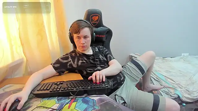 iliaskrislove online show from July 28, 1:10 pm