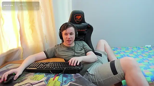 iliaskrislove online show from July 26, 3:03 am