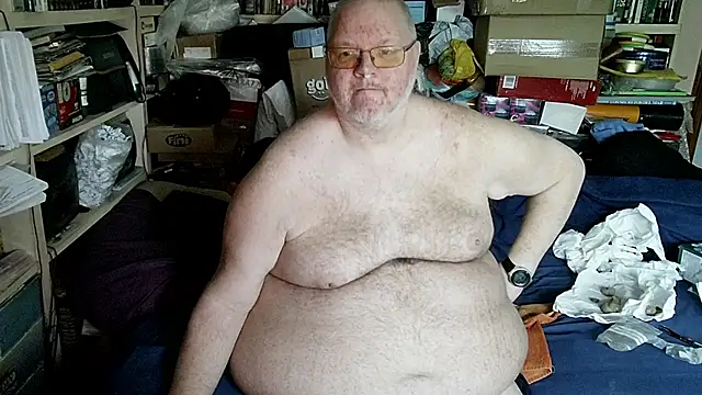 hadeszeuss2 online show from May 15, 3:42 pm