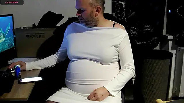 ShyBoy1982 online show from May 9, 10:00 pm