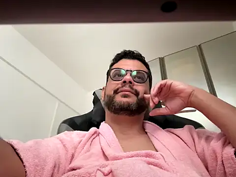 HornyBeachBoyBR online show from June 22, 1:15 pm