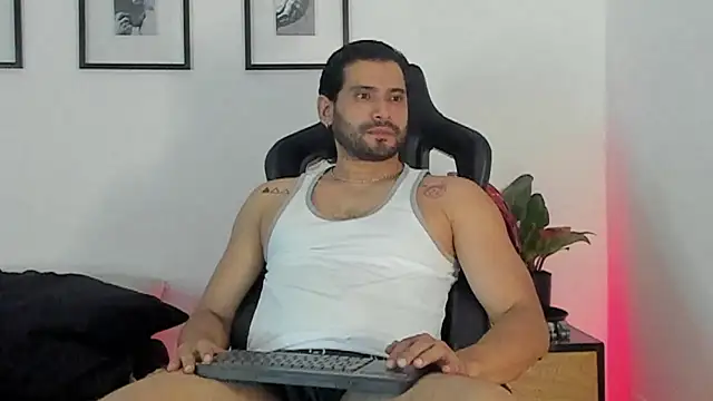 Dereck vega online show from May 21, 11:42 pm