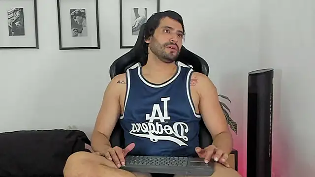 Dereck vega online show from July 22, 10:46 pm