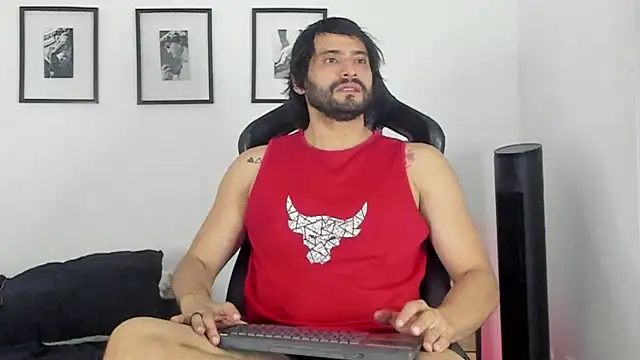 Dereck vega online show from July 11, 9:28 pm