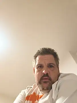 Ronny2510 online show from June 17, 9:05 pm