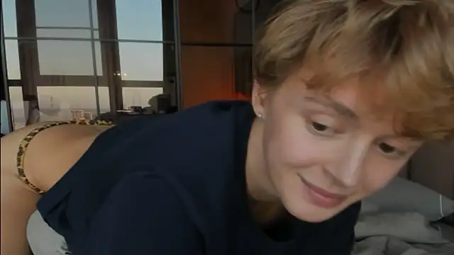 agelandreww online show from April 28, 4:11 pm