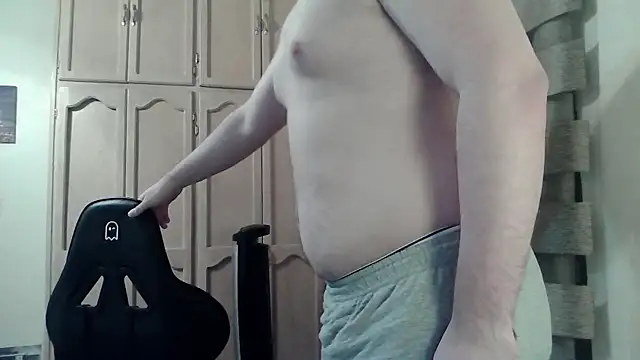 Himbo fox online show from May 13, 7:49 am