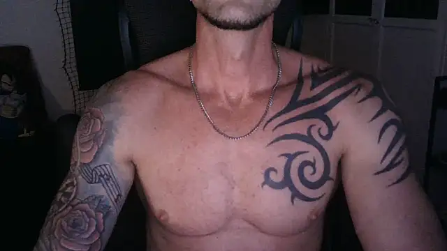 gabrielsaiyann online show from May 28, 11:03 pm