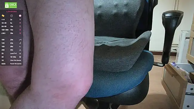 Papi Loveclits online show from April 29, 9:10 pm