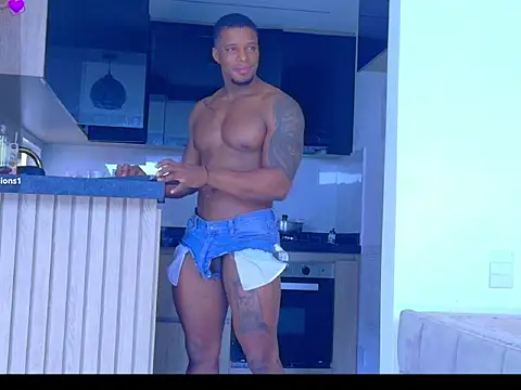 DIOSAFRICANO online show from May 8, 3:23 pm