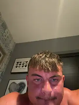 sexyboi228 online show from July 29, 9:14 pm