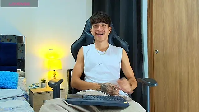  CamiloBass online show from May 9, 12:55 am