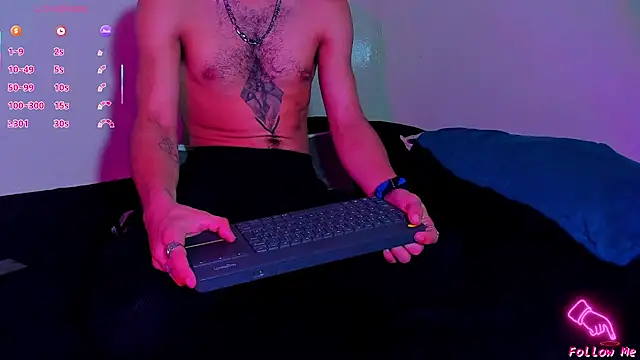 Piggy Eddy online show from May 5, 5:02 pm