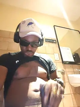 BlackD4uxo online show from July 20, 1:46 pm