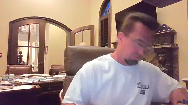 sluttydylan online show from May 8, 2:45 am