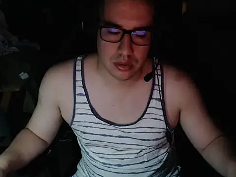 thealfawolf01 online show from May 12, 2:53 am