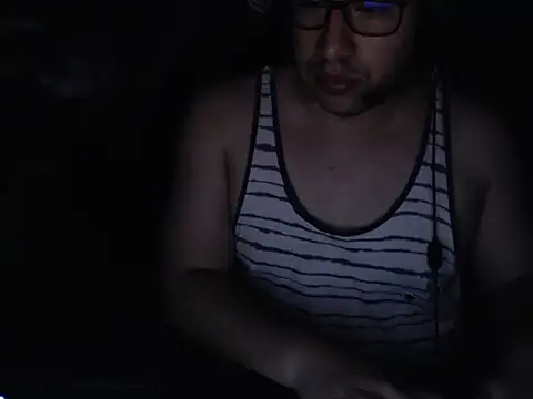 thealfawolf01 online show from May 14, 2:20 am