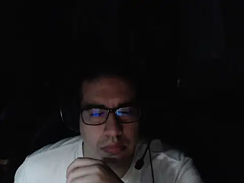 thealfawolf01 online show from May 19, 3:46 am