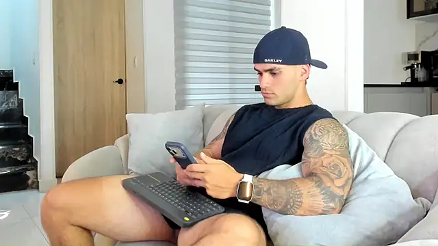 Ricardogo19 online show from May 16, 6:39 pm
