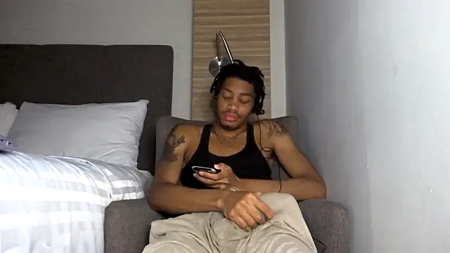 Skinnyblackman online show from May 6, 5:19 am